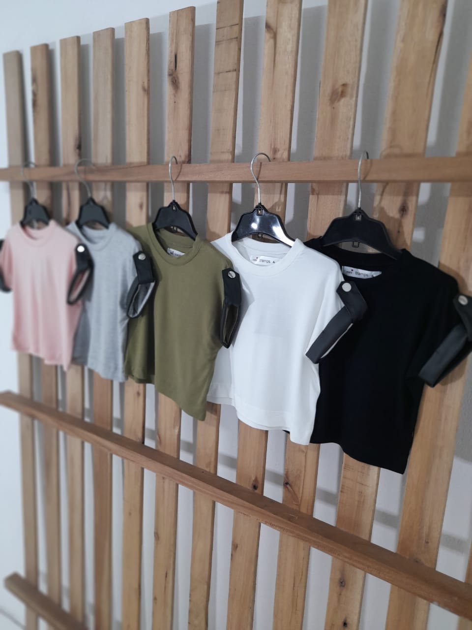 Remera Dina